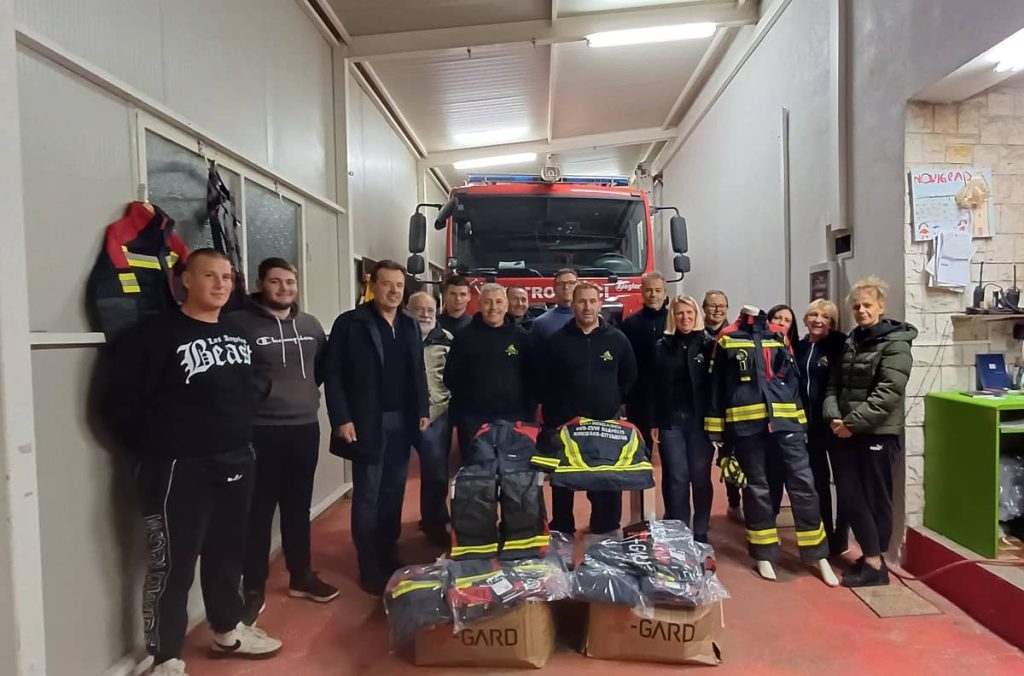 &scaron;umska vatrogasna odjela donacija-vatrogasci3-1024x676