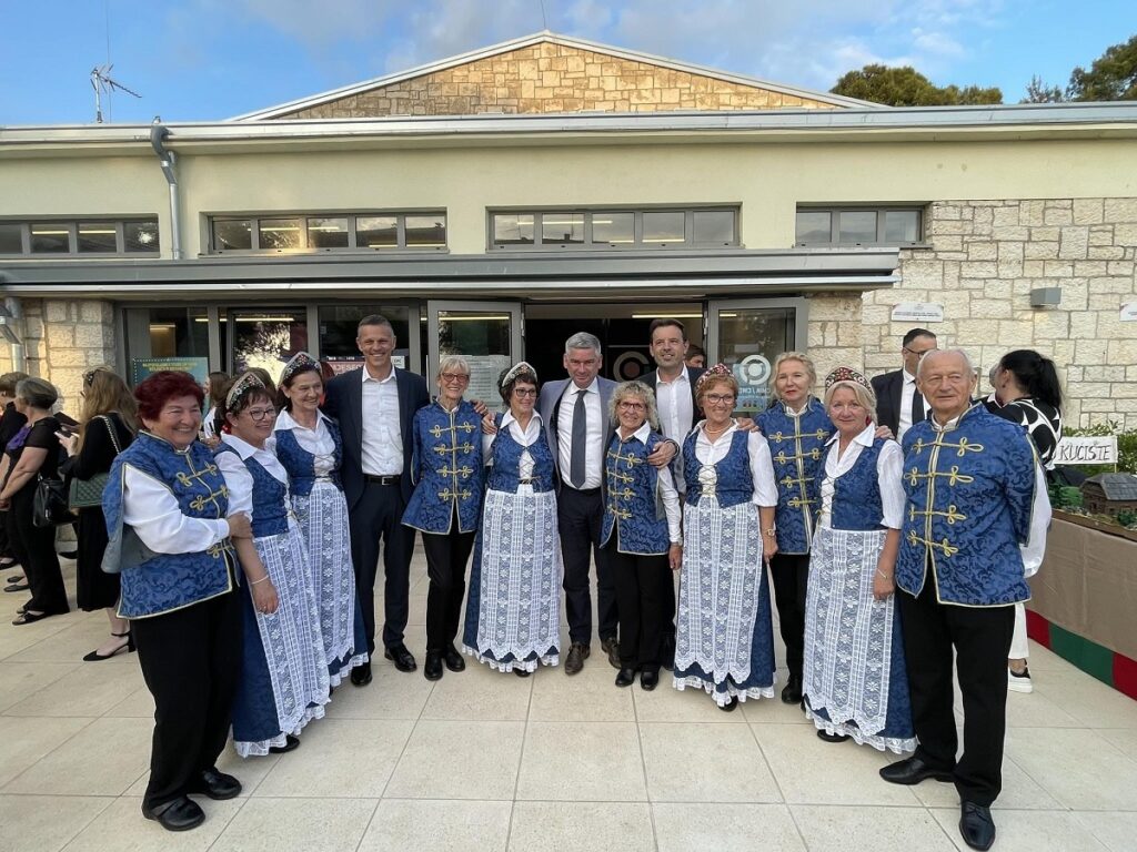 Novigrad Festival multikulturalnosti, Flego i ostali