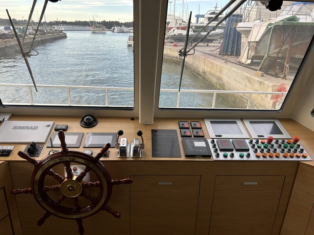 Novigrad električni Eko-katamaran, brod