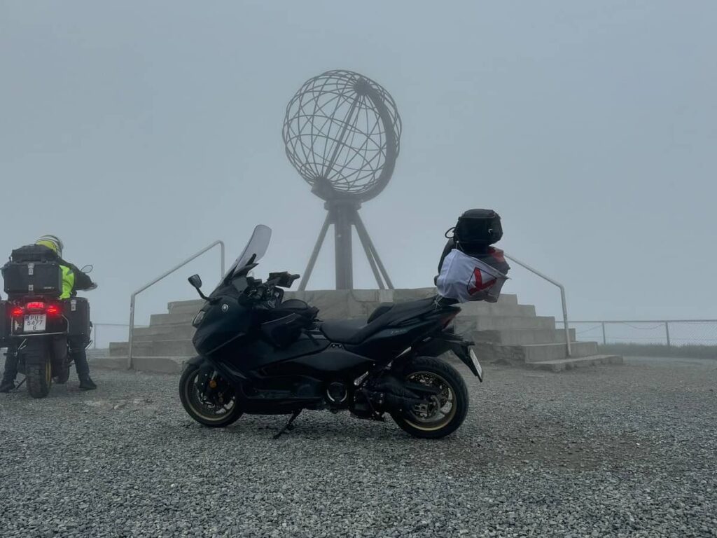 novigradska zastava na Nordkapu motori