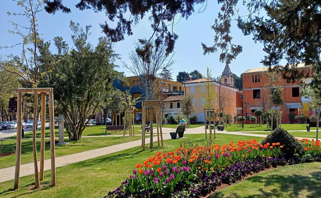 Novigrad pisanice, cvijeće, centar, Uskrs, Dan planeta Zemlje