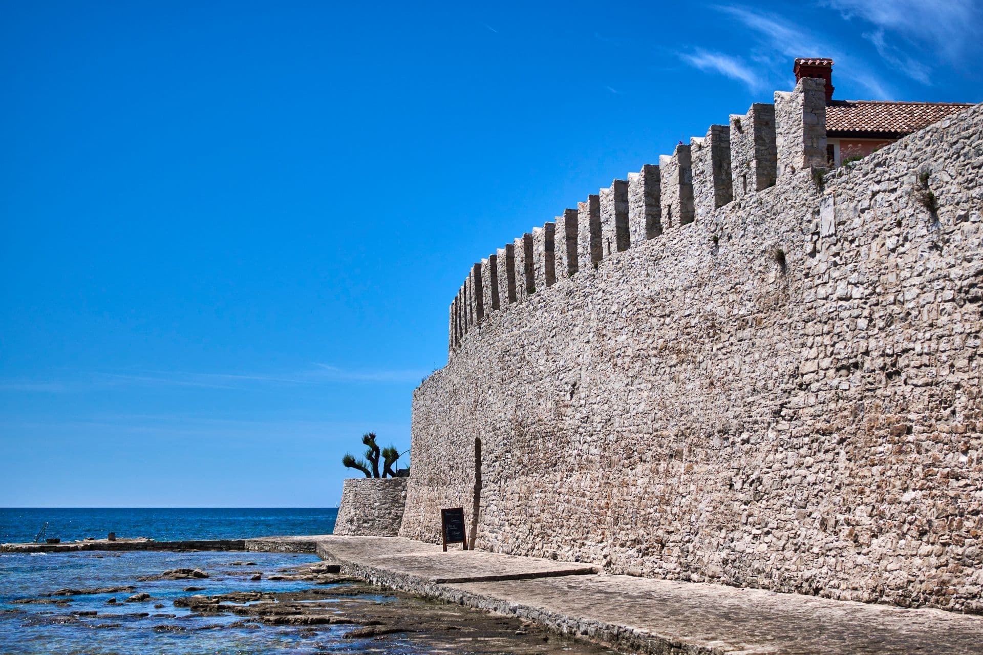 Novigrad,citywalls(12)