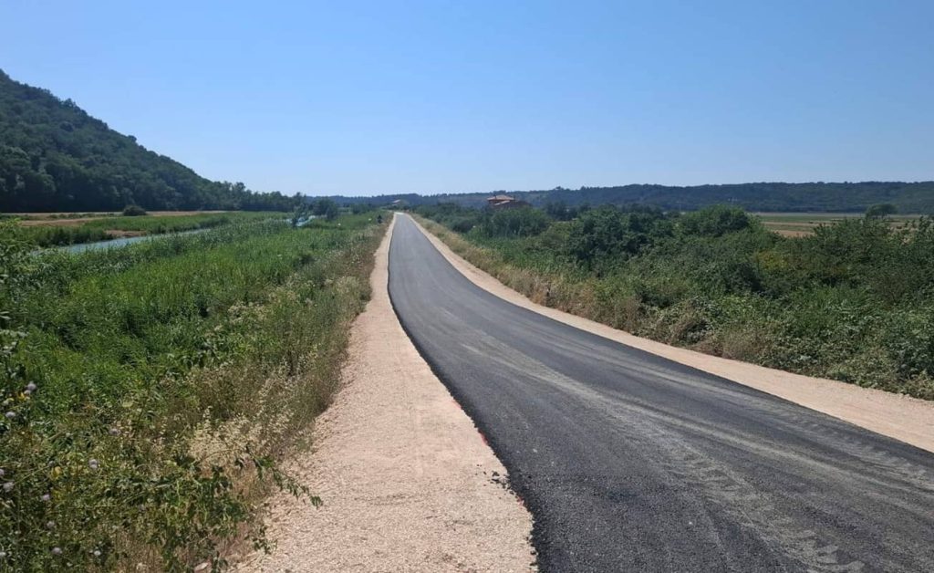 asfalt Mirna, staza, &scaron;uma