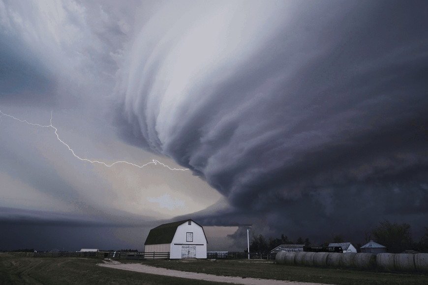 tornado, uragan