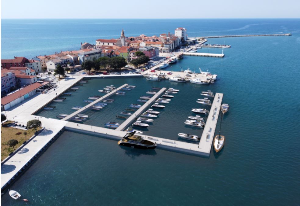 Luka Umag 1747378034522