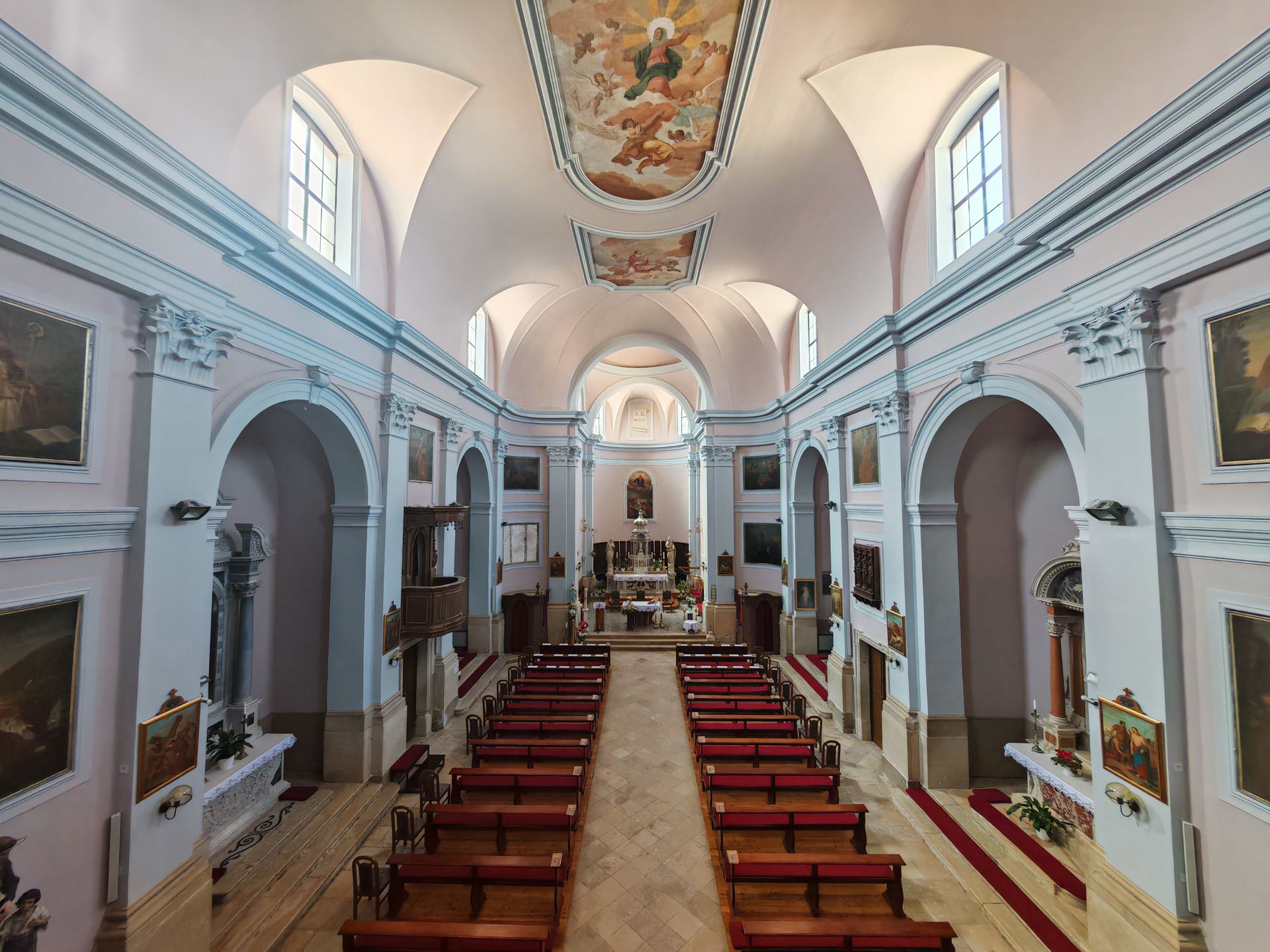 Umag crkva unutra&scaron;njost