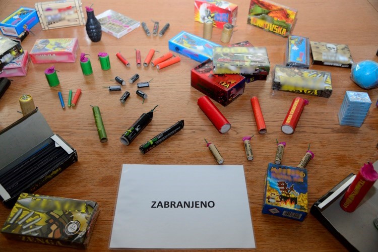 pirotehnika, petarde